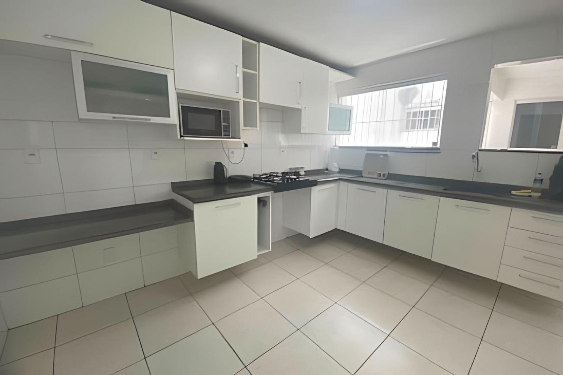 Apartment Prox A Orla, 14 Pessoas, Ar Condicionado E Garagem *